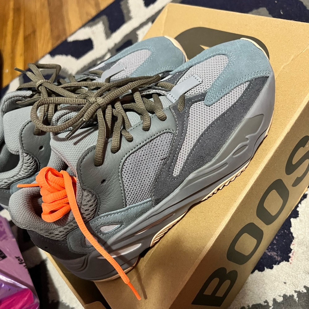 Yeezy 700